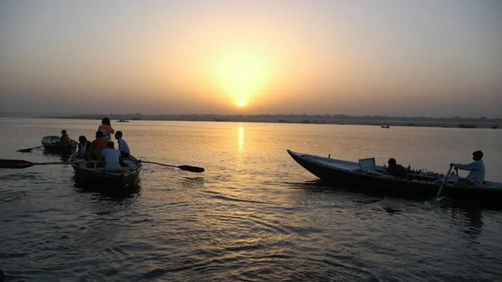 morning boat ride on Ganges North India Tour